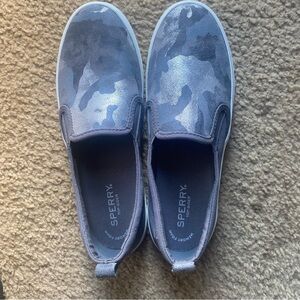 Sperry Women's Crest Twin Gore Camo Sliver Leather Slip On Sneaker - 9